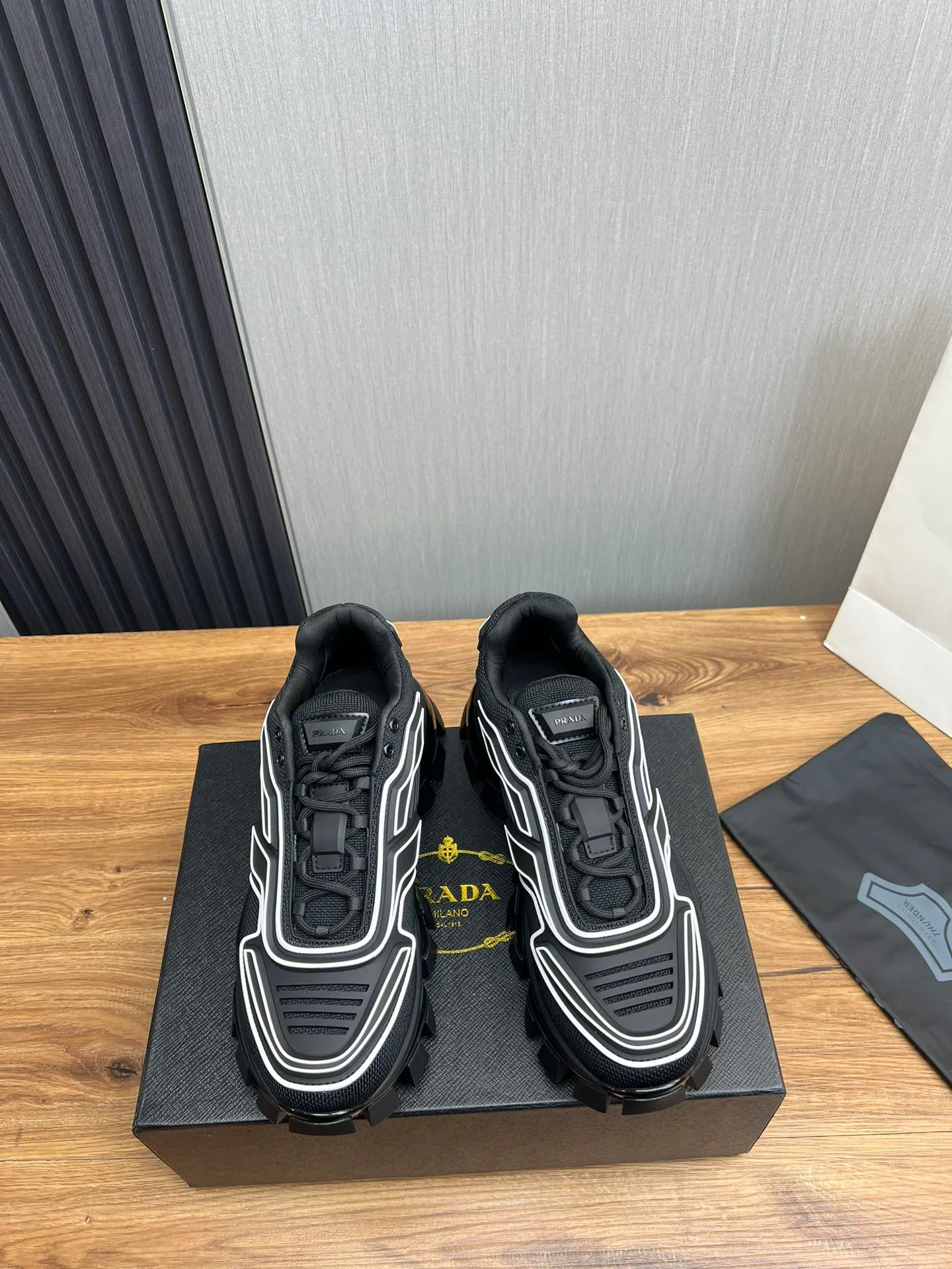 Men's shoes 💰620💰 [PRADA] Popular thick-soled shoes for couples 👩‍❤️‍👨 Available all year round ✔️Official website synchronization Original fly-knit film fabric + cowhide lining, 1⃣️ to 1⃣️ replica, original sole, 36-45 (45 made to order, non-refundable)